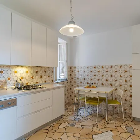 公寓 Guesthost - Roomy Flat In With Small Balcony 多马索
